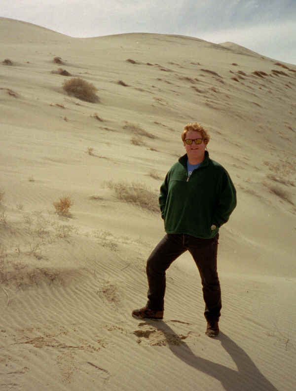 Andy In Dune 2.jpg (366198 bytes)